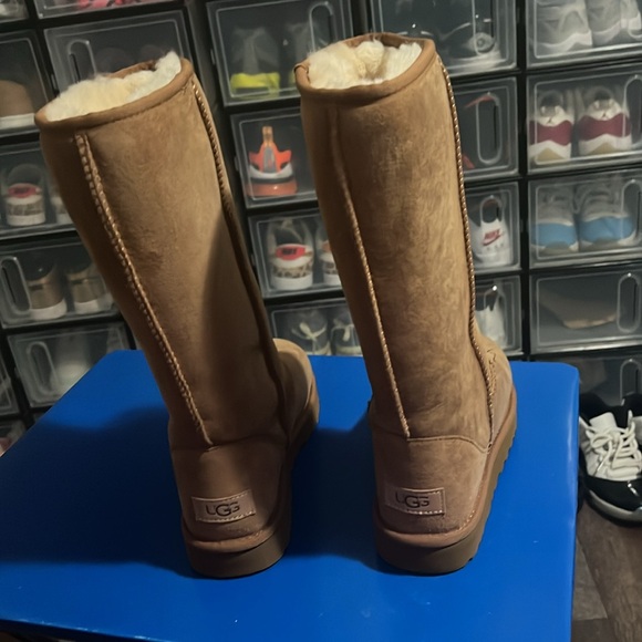Tan size 8 classic tall Ugg boots - Picture 2 of 6